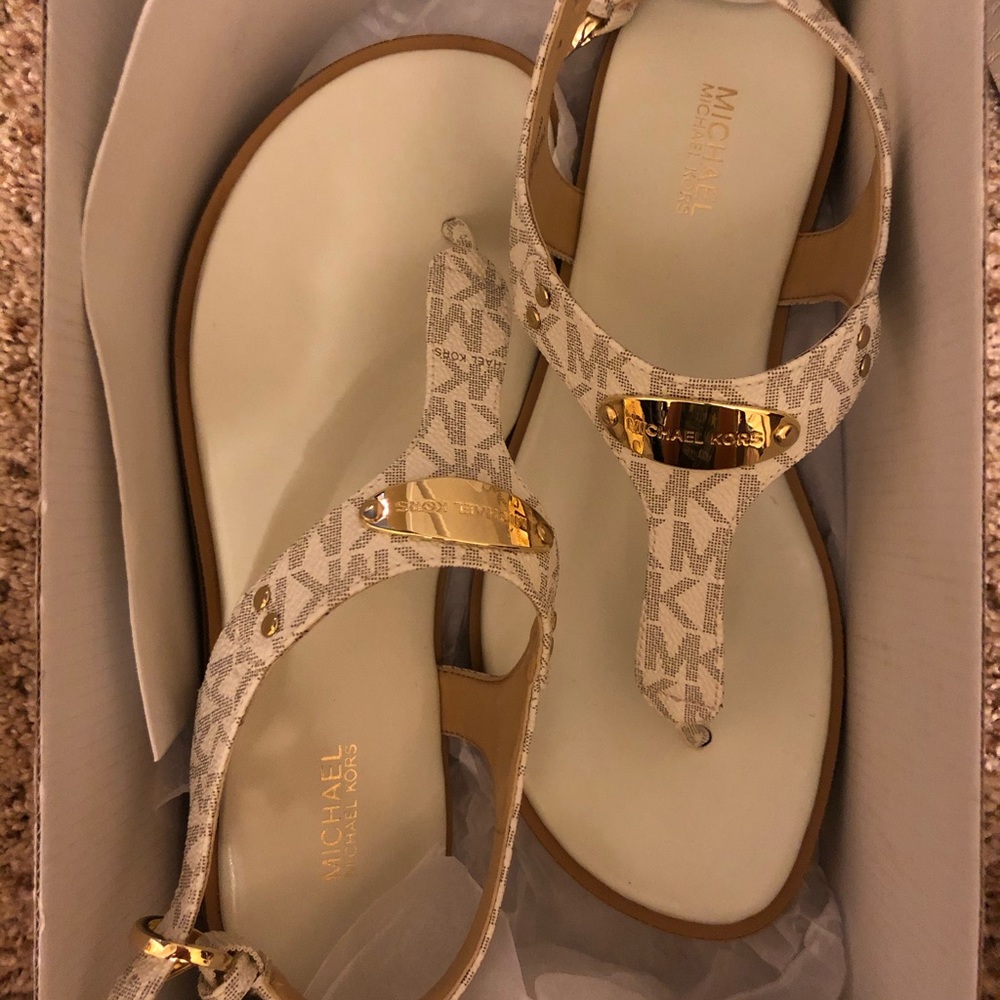 Michael Kors Plate Thong